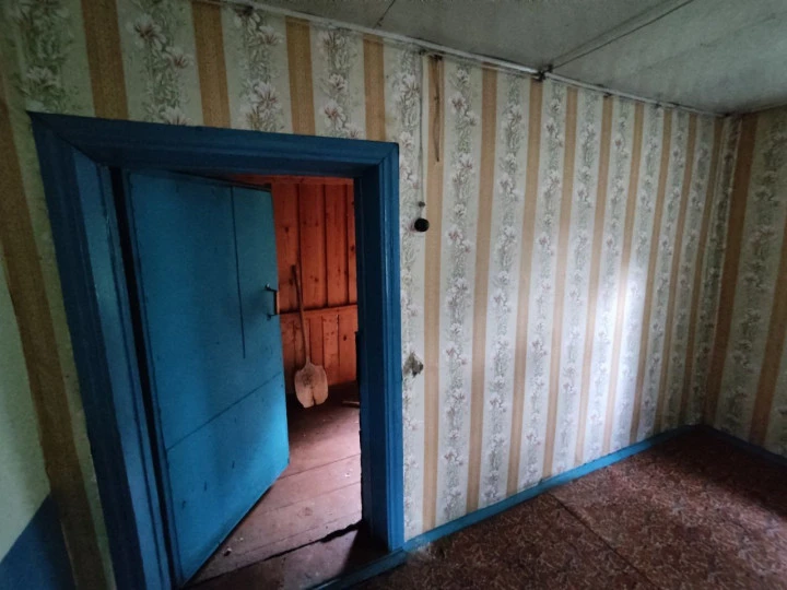 Нежилое здание 28.8 кв.м. и земельный участок 139 кв.м., расположенные по адресу: Нижегородская область, р-н. Воскресенский, д. Люнда-Осиновка, ул. Школьная, д. 81